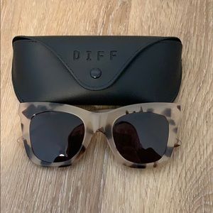 Diff cat eye sunglasses